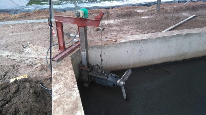 máy khuấy chìm cho trang trại