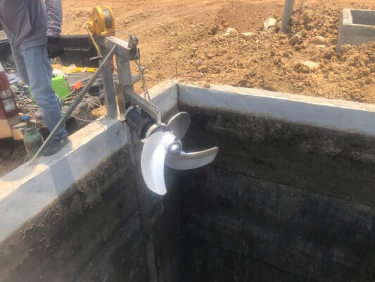 lắp đặt máy khuấy chìm ftp